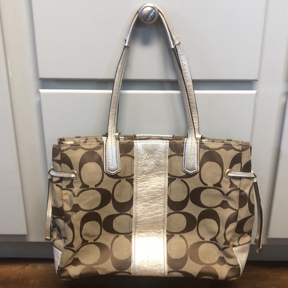 Coach purse - Picture 4 of 4